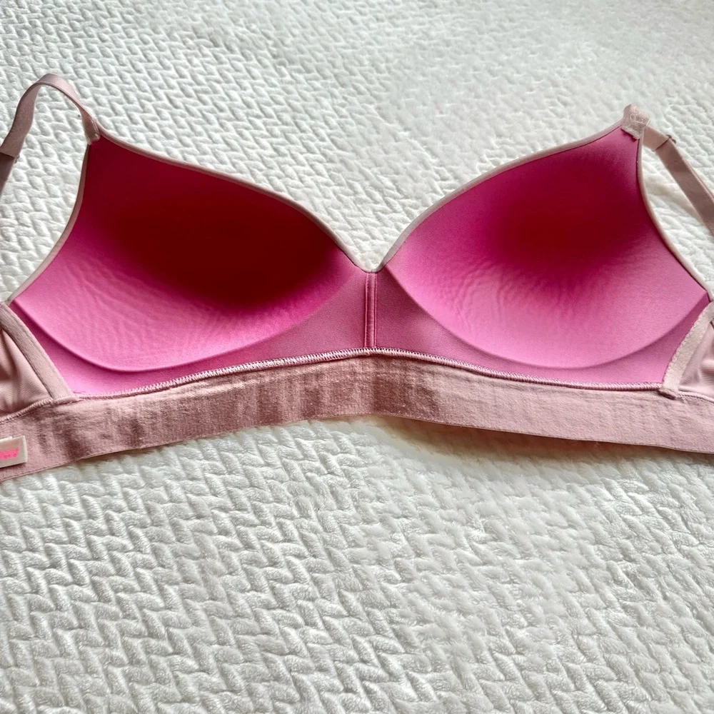 Victoria's Secret PINK Wear Everywhere Wireless Lightly Lined Bra 32DD Pink Logo